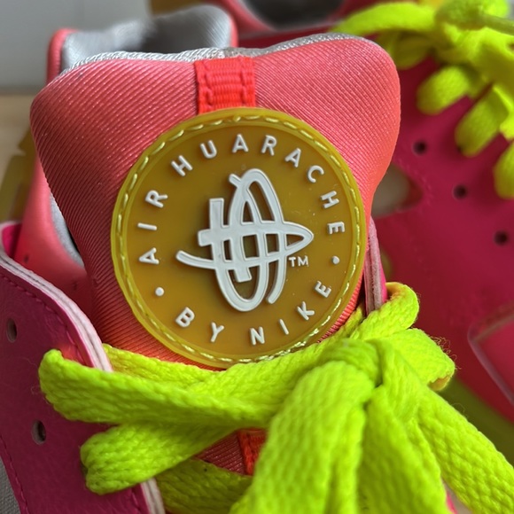 NIKEiD Air Huarache Neon Pink size 8.5 - Picture 3 of 12